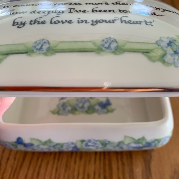 Mother’s Day gift Vintage great shape. I love you message. - Picture 1 of 4